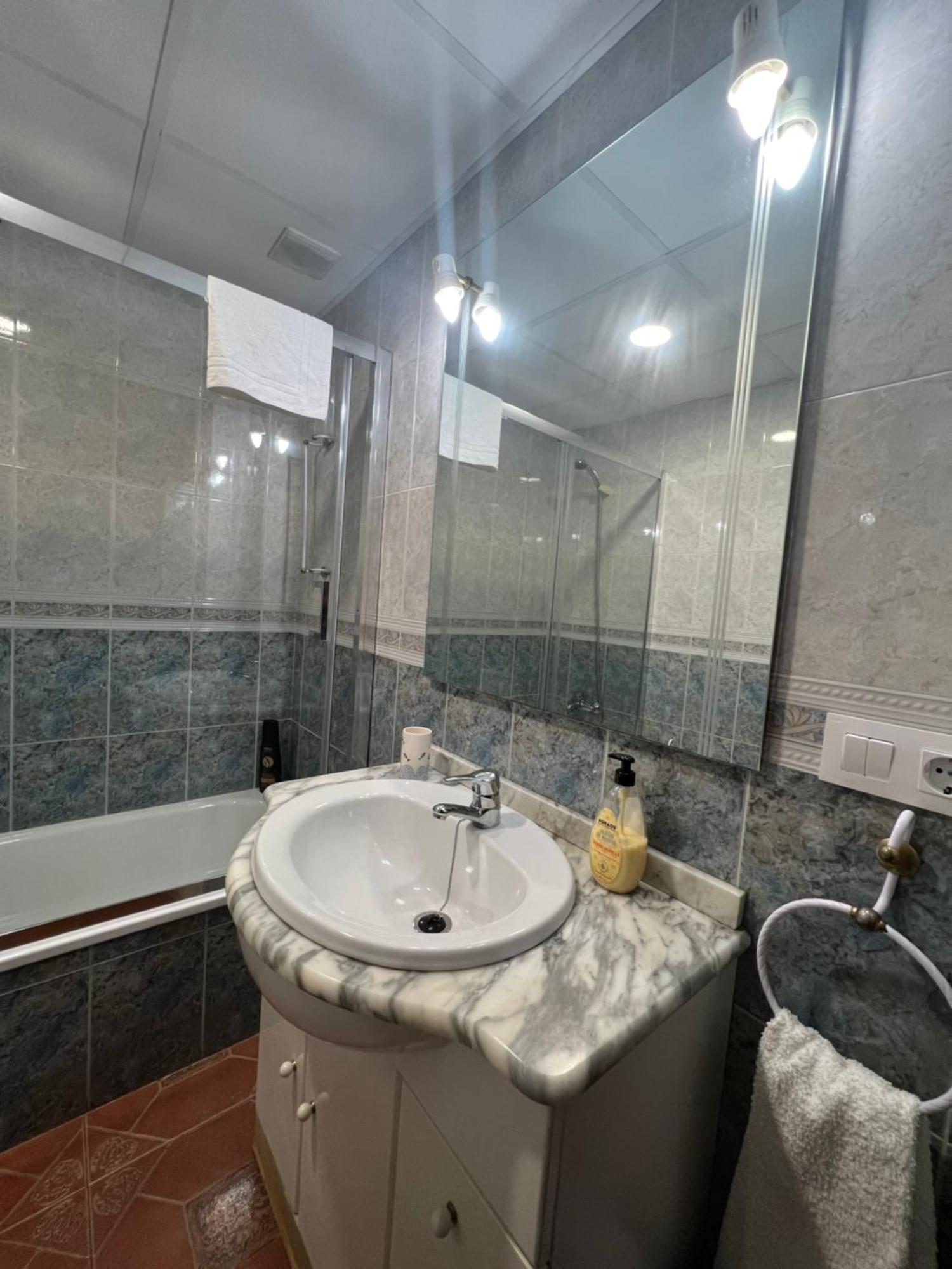 Apartamento La Muralla กอร์โดบา ภายนอก รูปภาพ